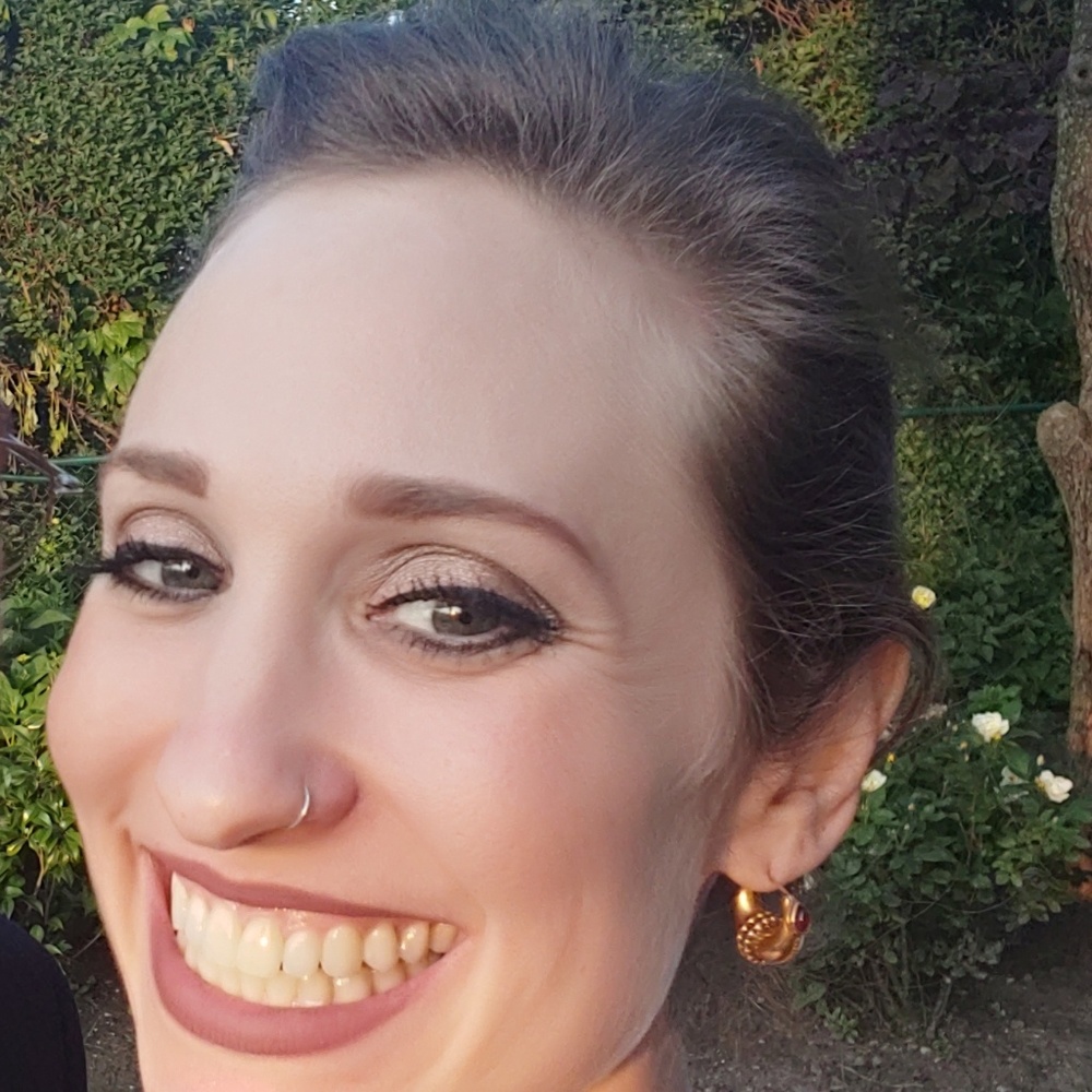 Meet your Posher, Ayala